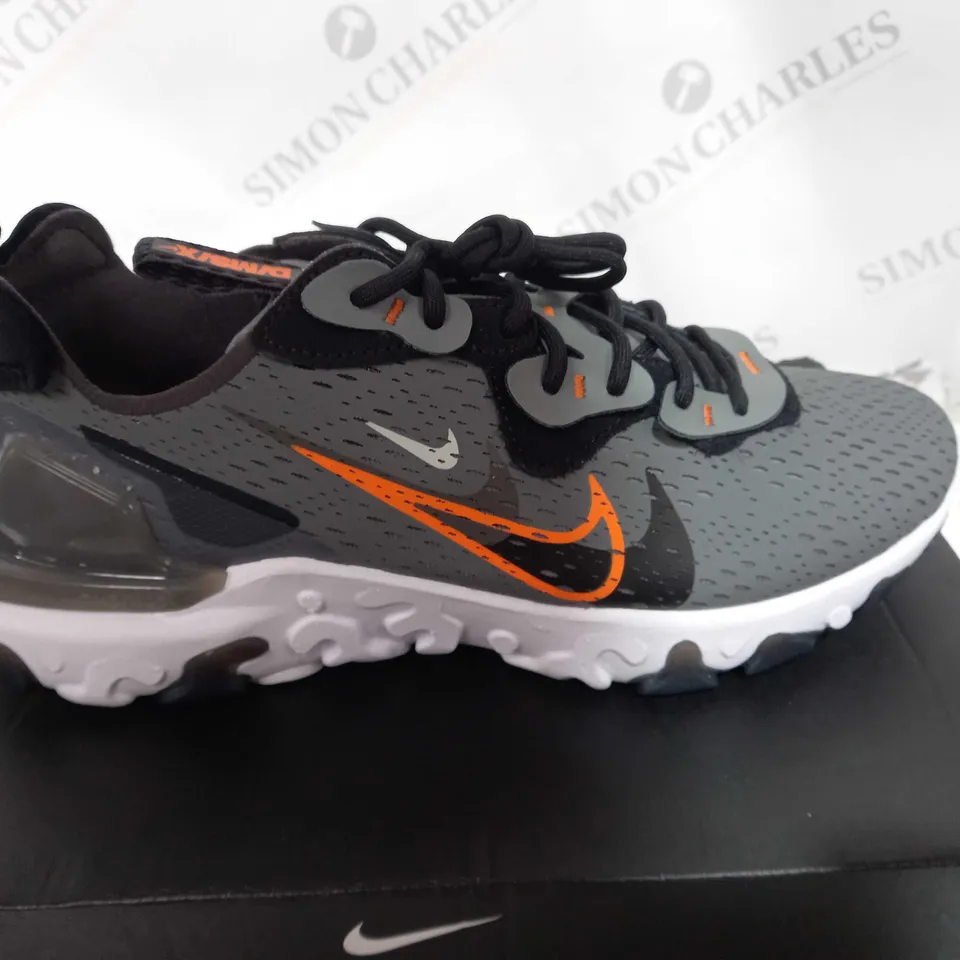 BOXED NIKE REACT VISION SIZE 9 (SMOKE GREY/BLACK )