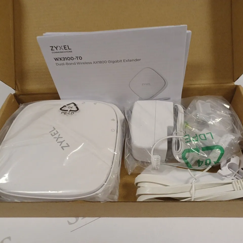 ZYXEL WX3100-TO DUAL BAND WIRELESS AX1800 GIGABIT EXTENDER