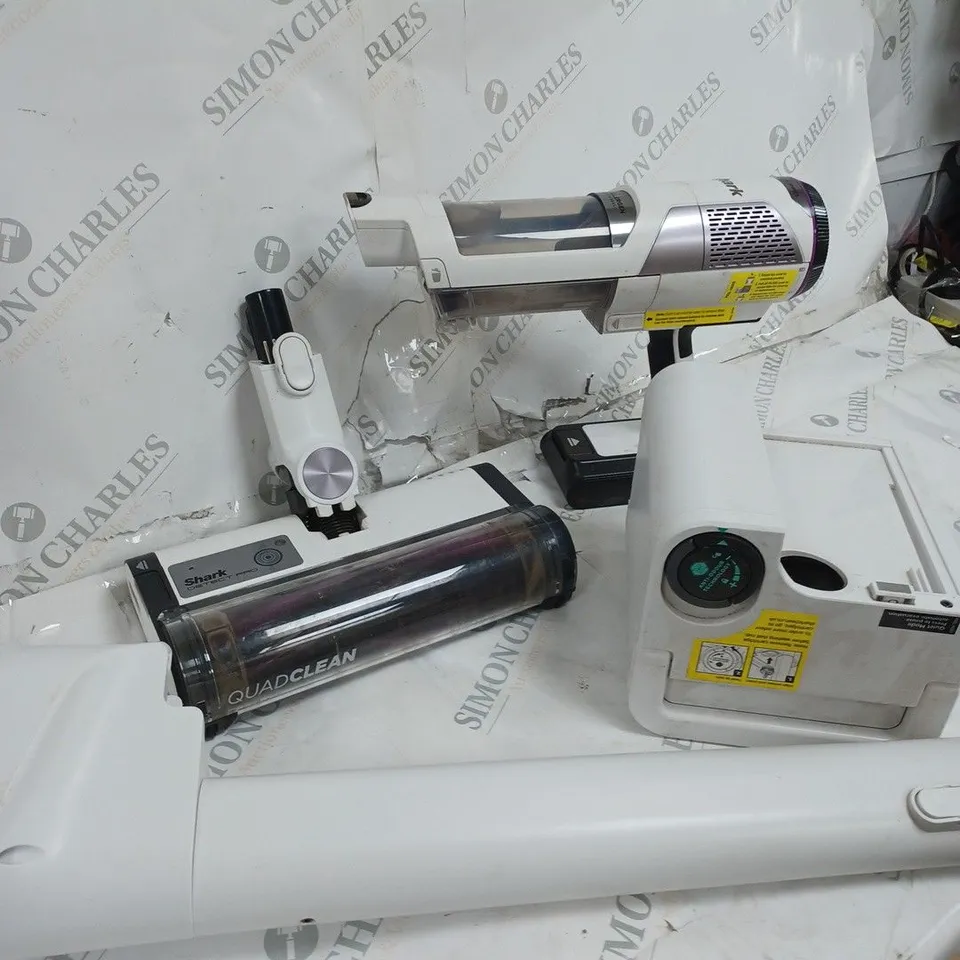SHARK DETECT PRO 1.3L AUTO EMPTY VACUUM CLEANER IW3510UK