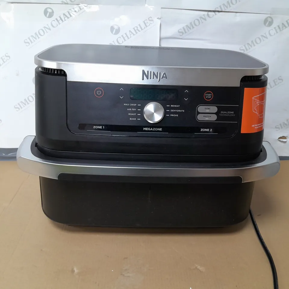 BOXED NINJA 10.4L FOODI FLEXDRAWER DUAL AIR FRYER IN BLACK AF500UK