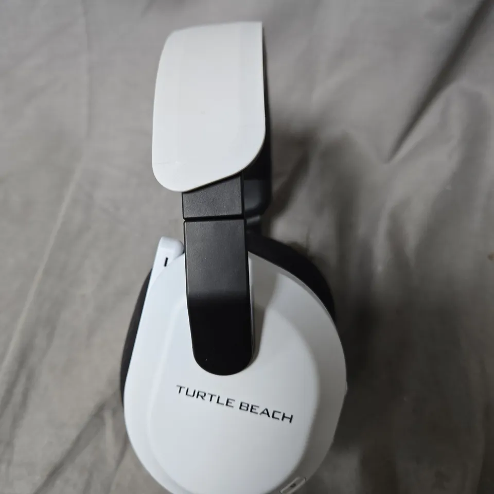 TURTLE BEACH GAMING HEADSET – WHITE/BLACK 