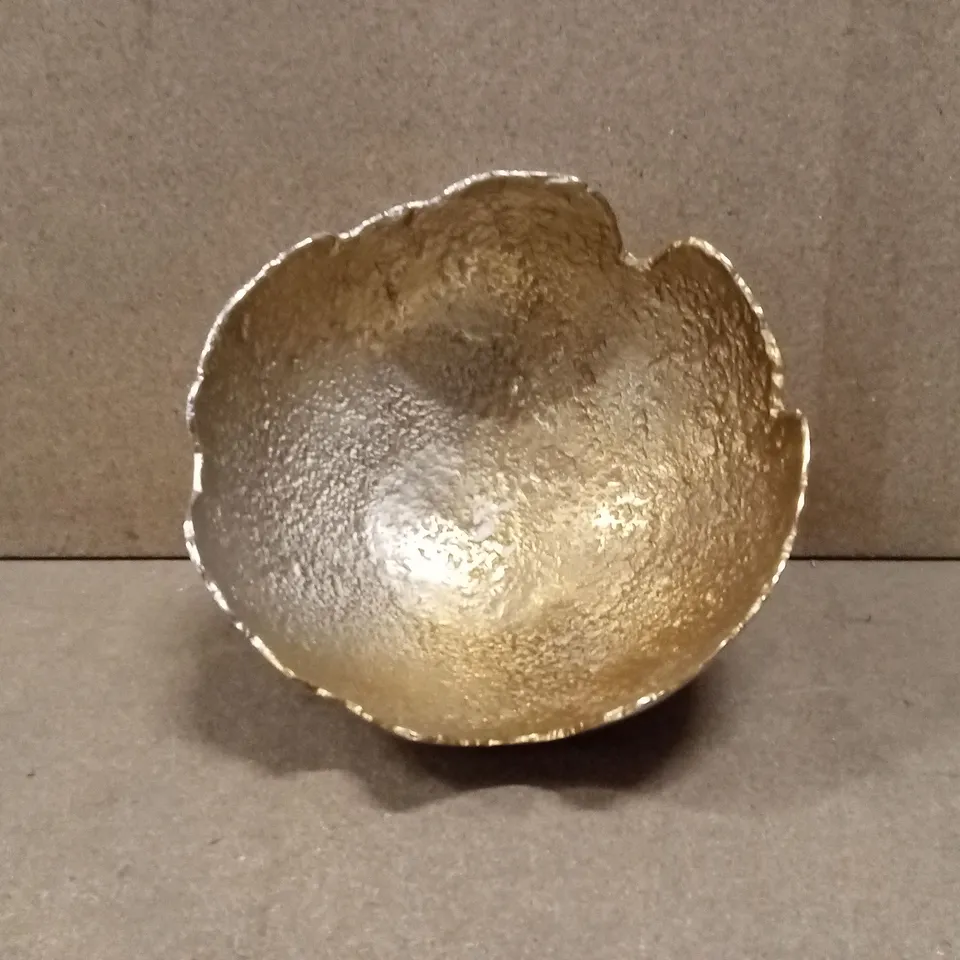 DESIGNER METAL LARGE FRUIT BOWL WITH GOLDEN HUE 