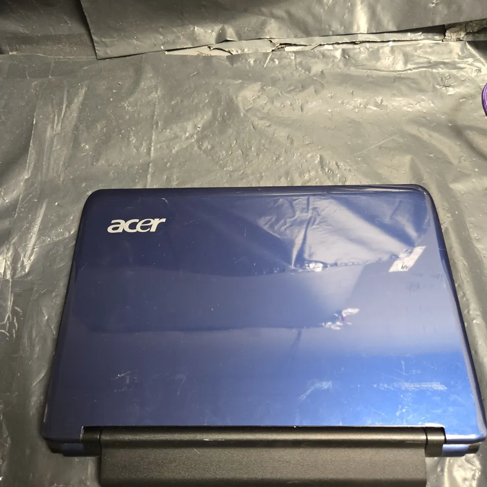 ACER ASPIRE ONE NETBOOK – BLUE - BCM92045NMD