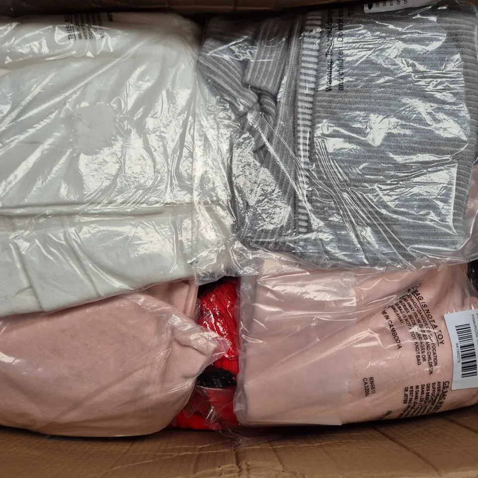 APPROXIMATELY 38 ASSORTED WOMENS JACKETS/JUMPERS CLOTHING ITEMS IN VARIOUS SIZES, STYLES & COLOURS TO INCLUDE BRANDS SUCH AS JOHN LEWIS, CALVIN KLEIN, FREE PEOPLE, ETC - COLLECTION ONL