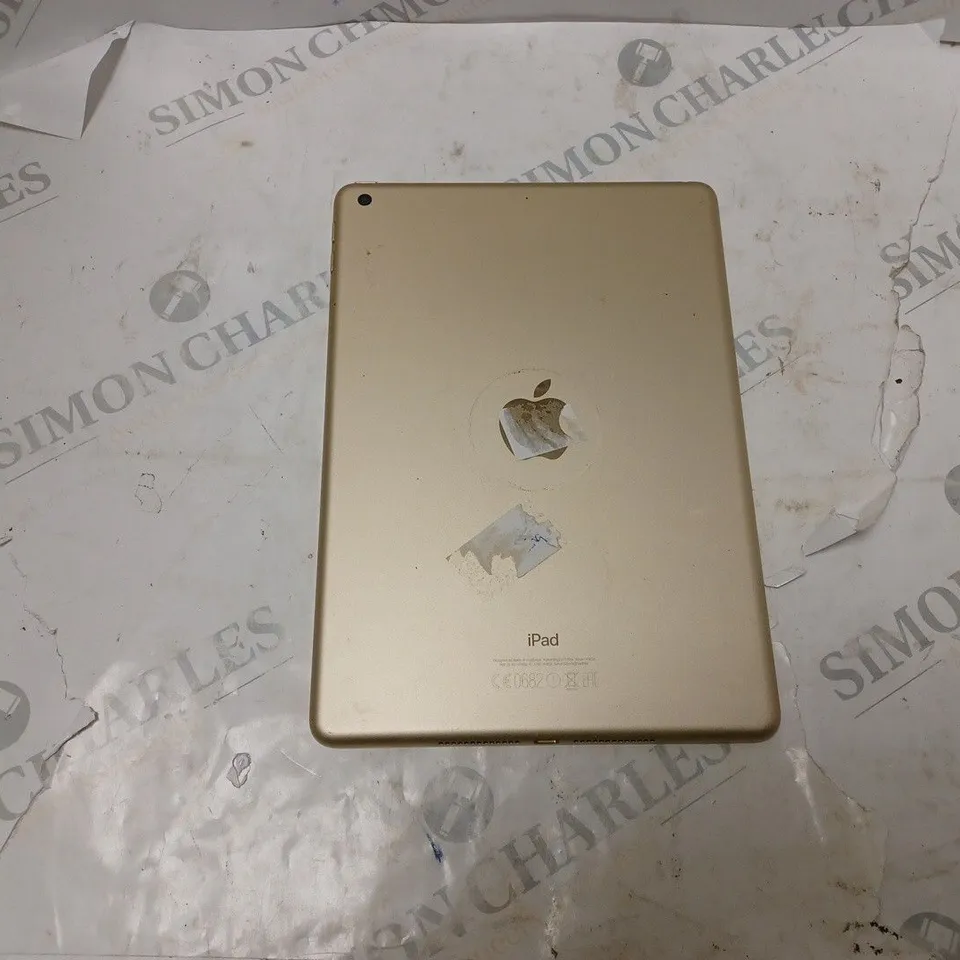 APPLE IPAD IN ROSE GOLD MODEL A1822