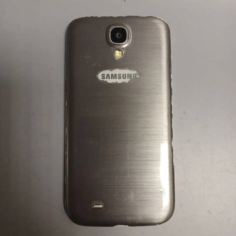 SAMSUNG GALAXY S4 SMARTPHONE