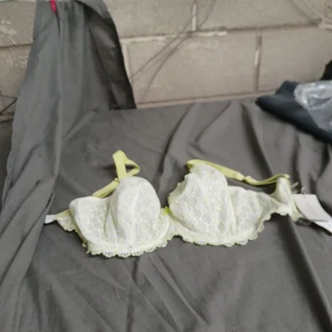 BRAVISSIMO FLORENCE BRA – LACE UNDERWIRED BRA, UK 32GG (US 32J)