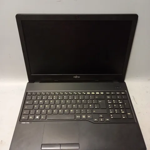 FUJITSU LIFEBOOK A555 LAPTOP IN BLACK