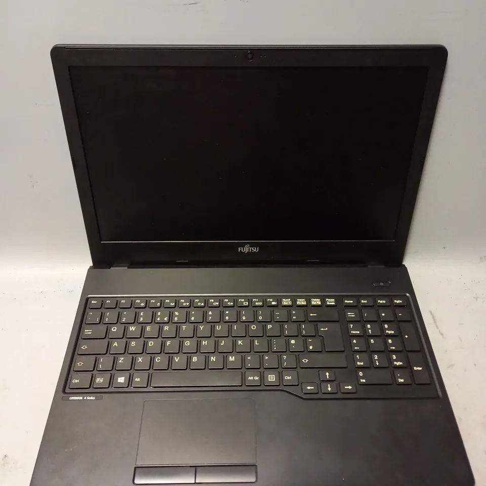 FUJITSU LIFEBOOK A555 LAPTOP IN BLACK