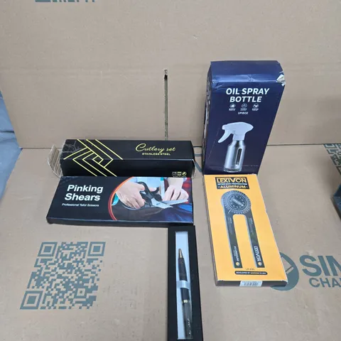 APPROXIMATELY 15 ASSORTED HOUSEHOLD ITEMS TO INCLUDE PINKING SHEARS, OIL SPRAY BOTTLE AND STAINLESS STEEL CUTLERY SET