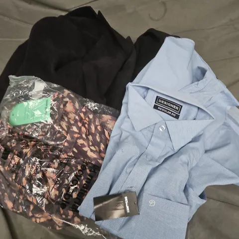 APPROXIMATELY 20 ASSORTED CLOTHING ITEMS IN VARIOUS SIZES, STYLES & COLOURS TO INCLUDE BRANDS SUCH AS DEBENHAMS, ROMAN, YOURS, ETC - COLLECTION ONLY