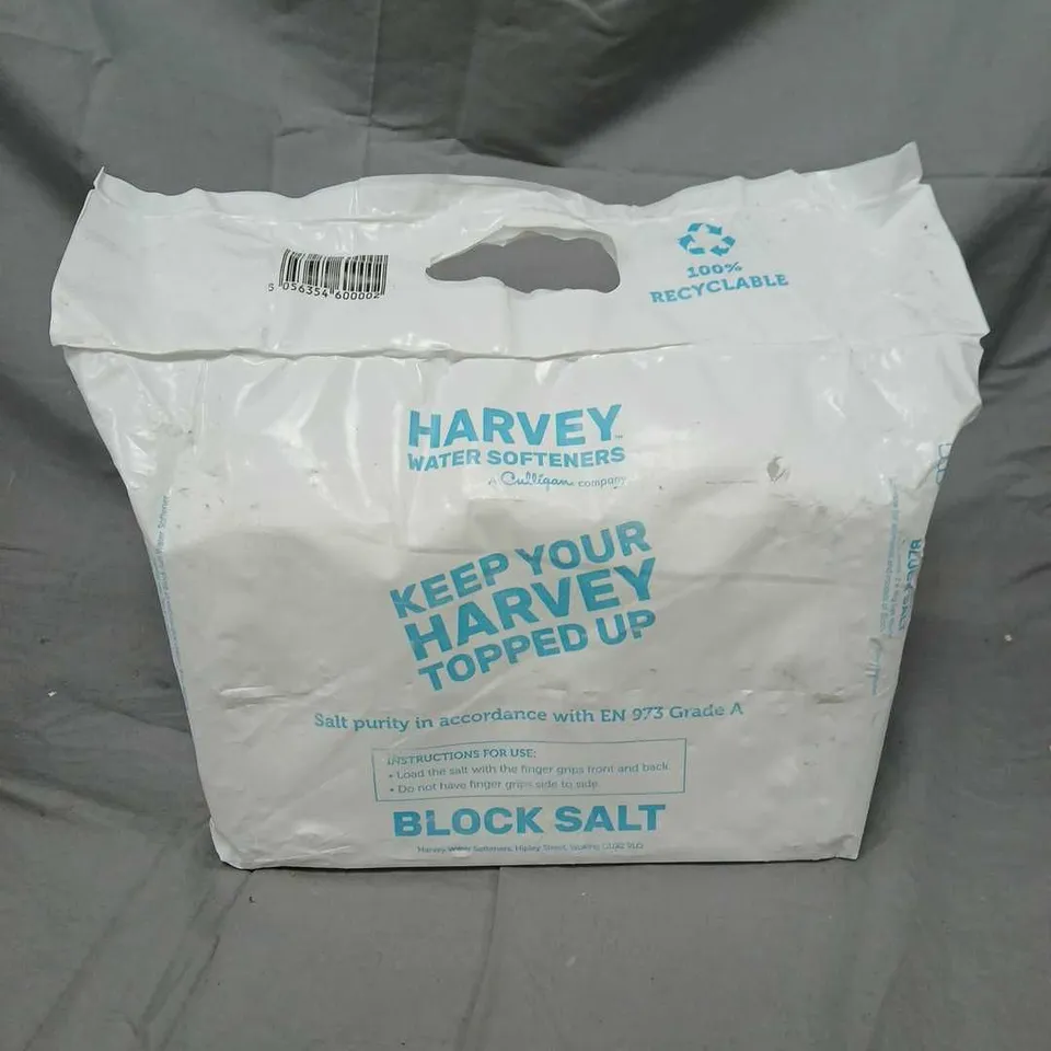 HARVEY WATER SOFTENER BLOCK SALT BAG - 2 X 4KG BLOCKS 