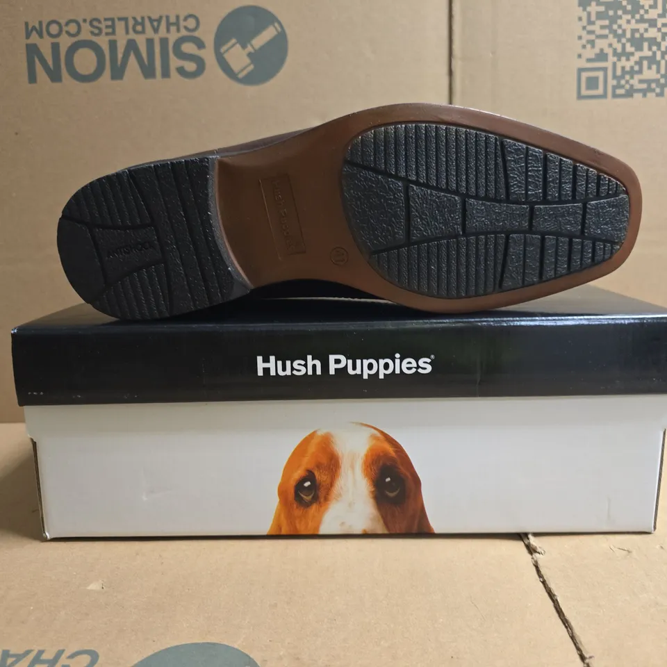 BOXED PAIR OF HUSH PUPPIES BRODY SLIP-ON SHOES IN CHOCOLATE SIZE UK 7
