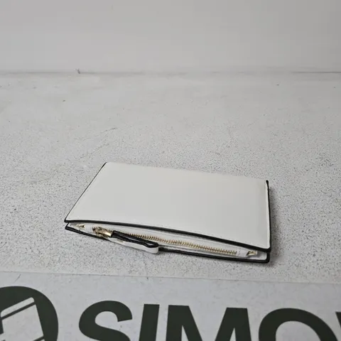 BOXED SUPERBIA WHITE ZIP WALLET WITH GOLD ZIPPER