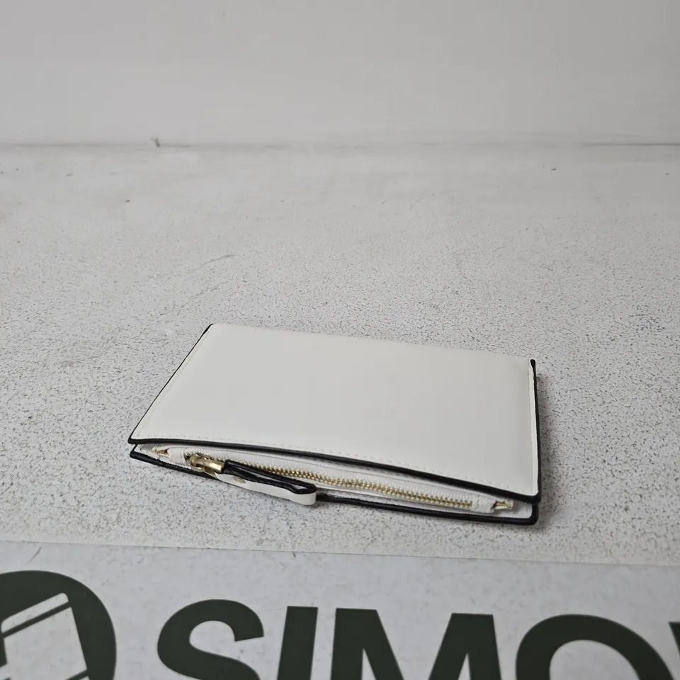 BOXED SUPERBIA WHITE ZIP WALLET WITH GOLD ZIPPER