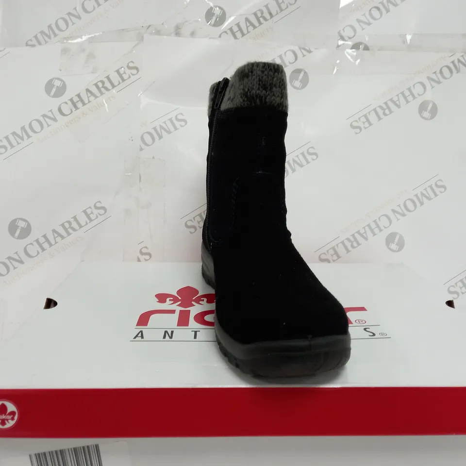 BOXED RIEKER WATER RESISTANT BOOTS, BLACK - SIZE 4 