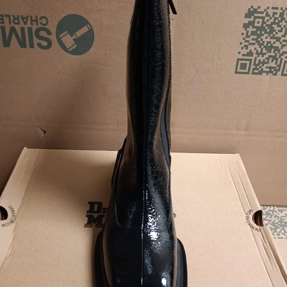 BOXED PAIR OF DR. MARTENS BLACK PATENT LEATHER BOOT – UK SIZE 5