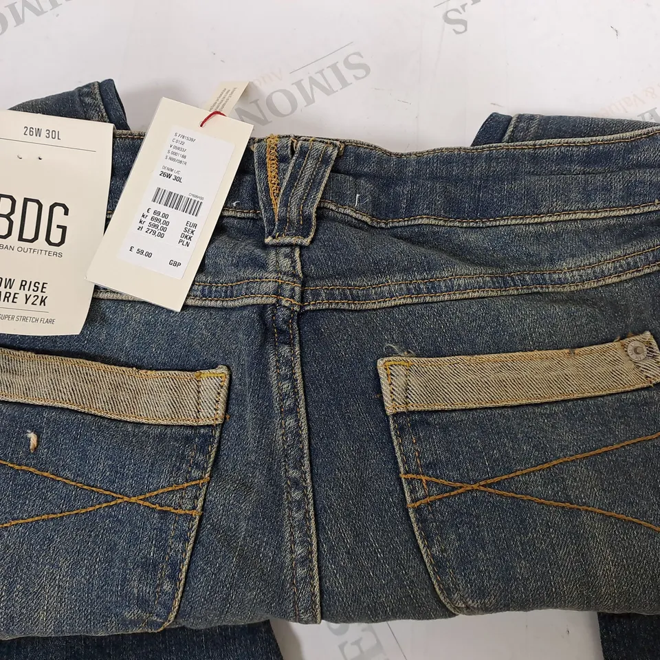 BDG LOW RISE FLARE Y2K JEANS - 26W 30L