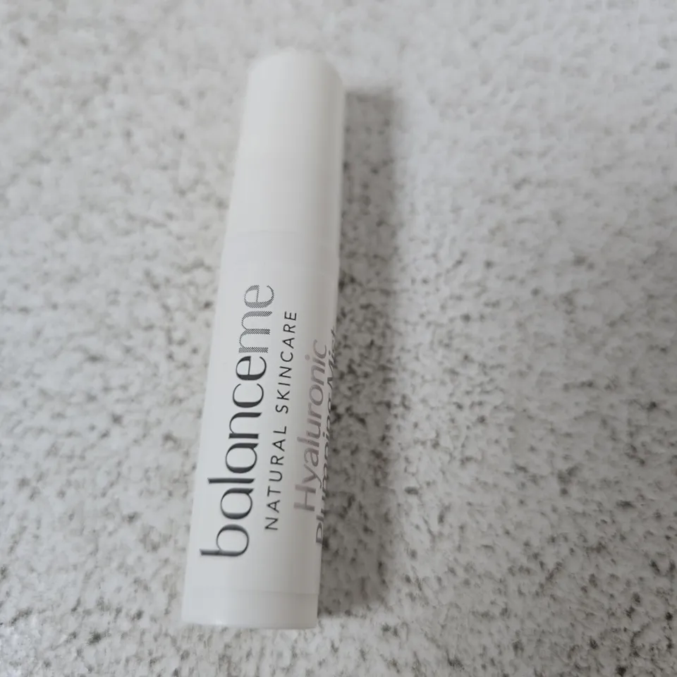 BOX OF APPROXIMATELY 600 X BALANCEME HYALURONIC LIP BALM – NATURAL SKINCARE - 5ML