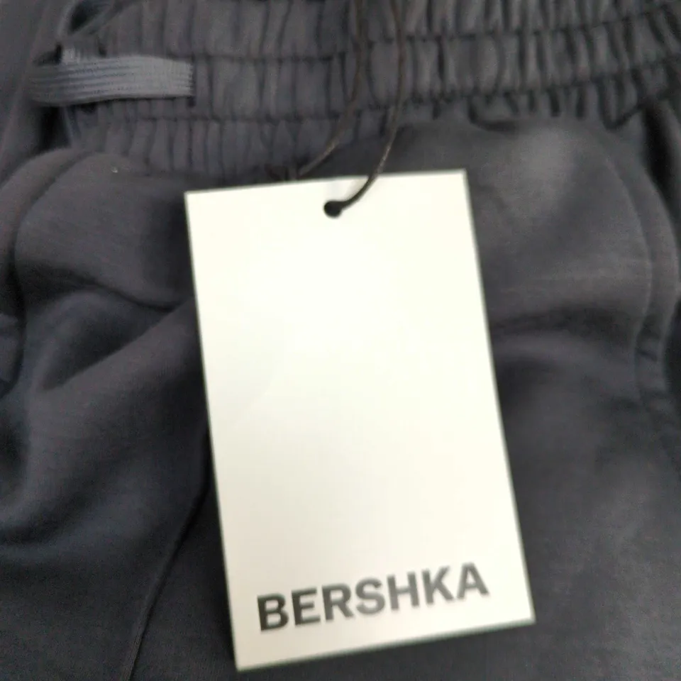 BERSHKA BLACK JOGGERS – XS (EU XS / US XS)