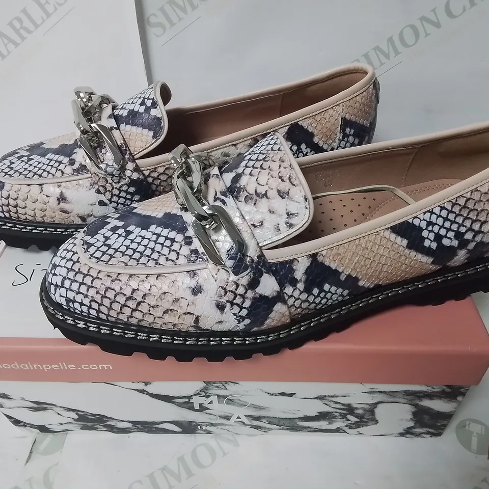 MODA FURLA SNAKE PRINT CHUNKY SOLE LOAFER WITH CHAIN - 40