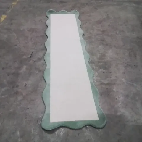 QUALITY DESIGNER AREA RUG - APPROXIMATELY 240X60CM