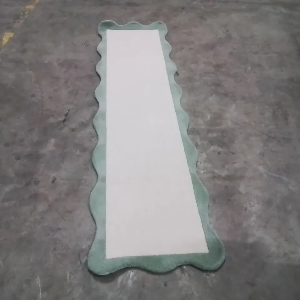 QUALITY DESIGNER AREA RUG - APPROXIMATELY 240X60CM