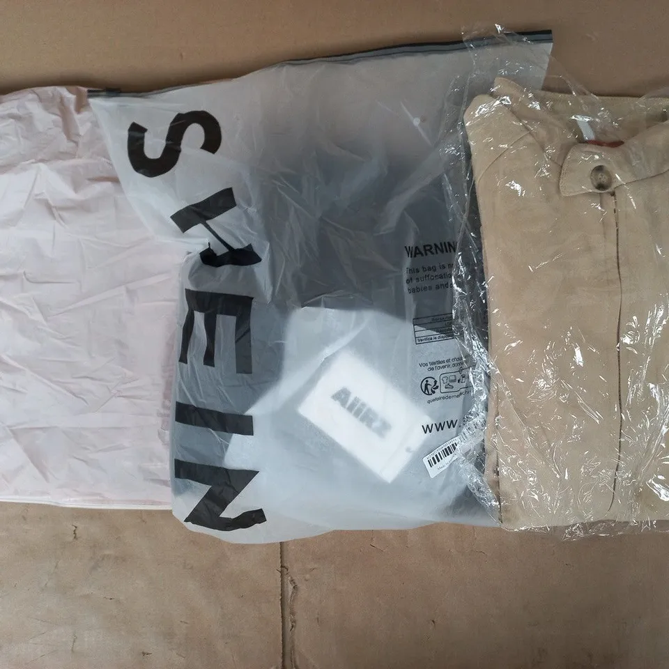 APPROXIMATELY 20 ASSORTED CLOTHING AND FASHION PRODUCTS IN VARIOUS STYLES AND SIZES - COLLECTION ONLY