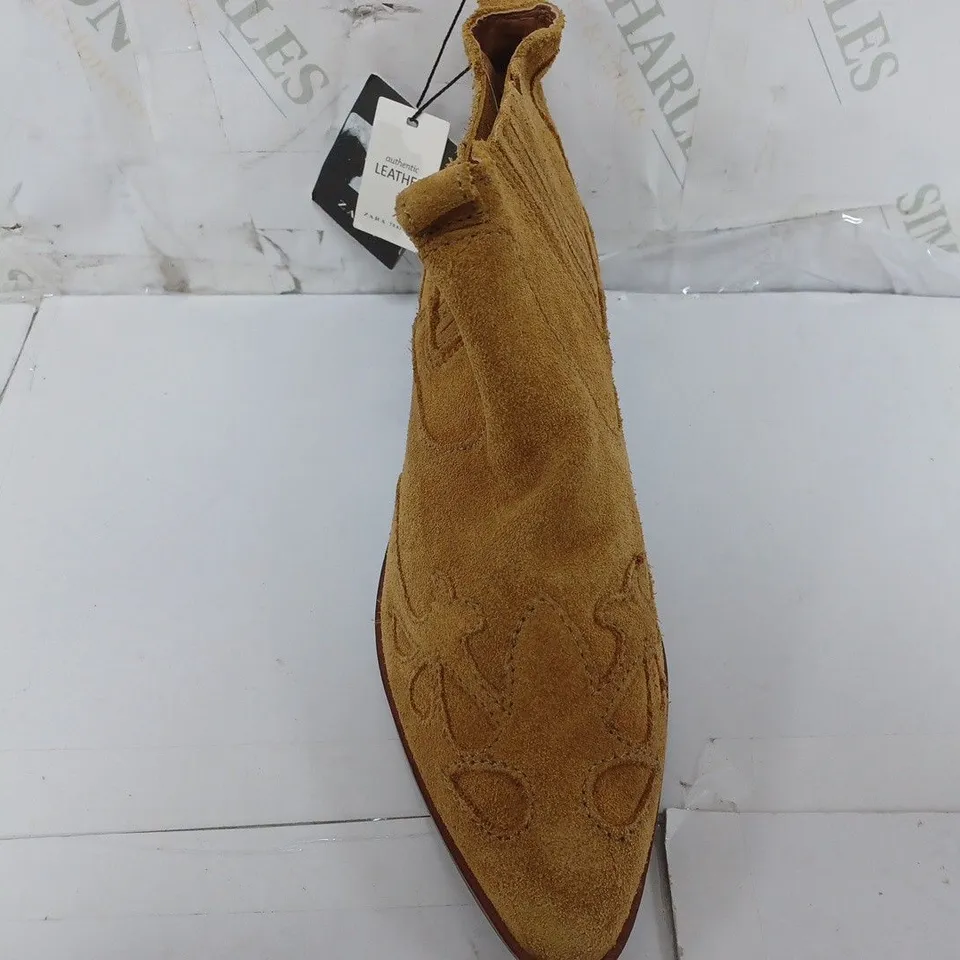 ZARA POINTED TOE TEXTURED SHOES IN BROWN - SIZE 39