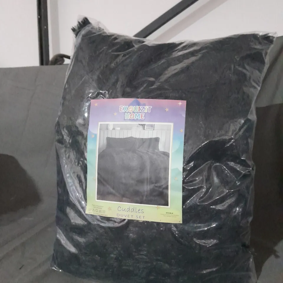 EXQUIZIT HOME CUDDLES DUVET SET SIZE DOUBLE 