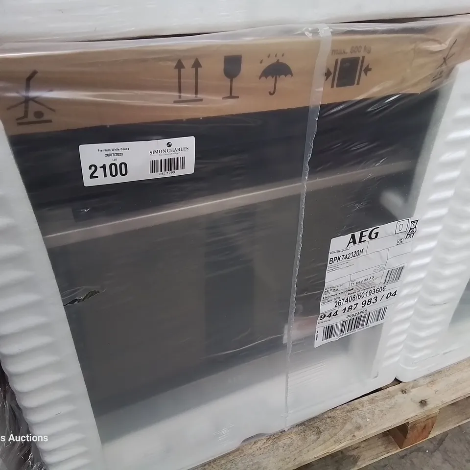 AEG INTEGRATED ASSISTED COOKING OVEN - STAINLESS STEEL Model BPK742320M RRP £542