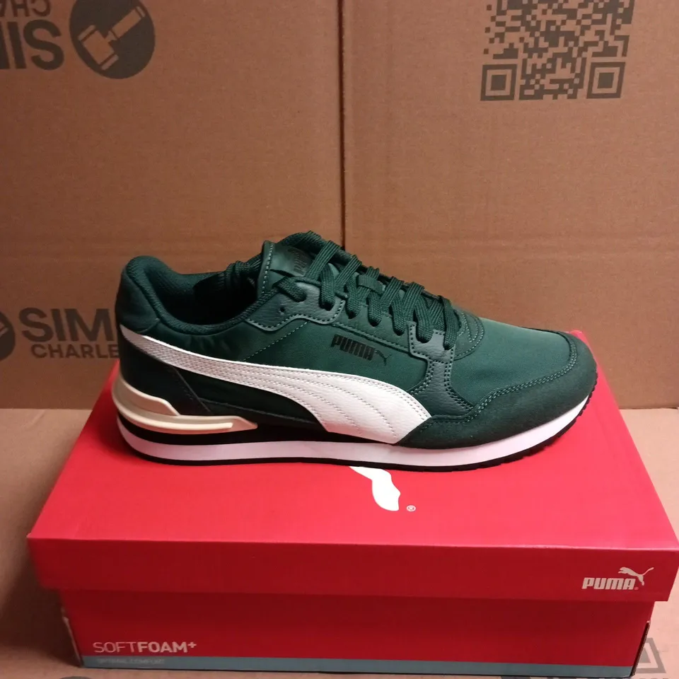 BOXED PAIR OF PUMA ST RUNNER V4 NL TRAINERS IN DARK MYRTLE GREEN - 9