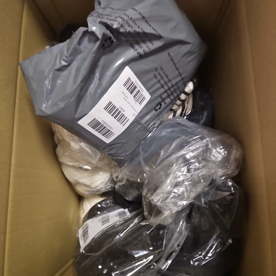 APPROXIMATELY 15 ASSORTED CLOTHING ITEMS TO INCLUDE - DRESS - TROUSERS - SWIMSUIT - ETC