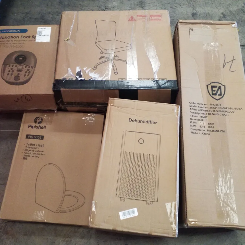 PALLET CONTAINING ASSORTED PRODUCTS INCLUDING FOLDING CHAIR, DEHUMIDIFIER, TOILET SEAT, RELAXATION FOOT SPA & FOLDING CHAIR