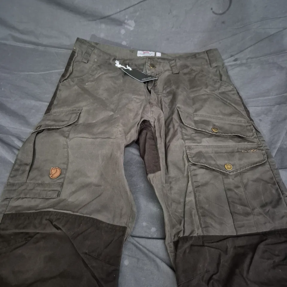 FJÄLLRÄVEN CARGO PANTS – UK 31-32 (EU 50 / US 31-32), OLIVE GREEN, MEN'S