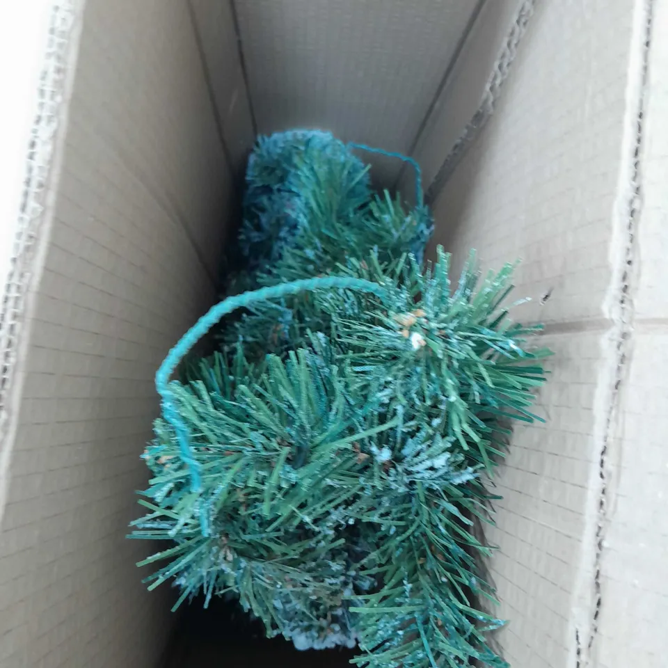 BOXED 9FT PRELIT EMPEROR FLOCKED GARLAND (1 BOX) RRP £44.99