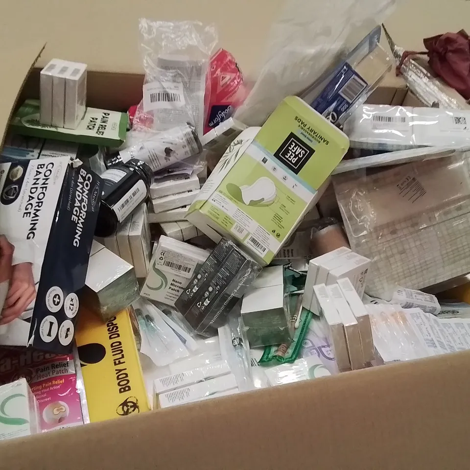 PALLET CONTAINING A LARGE QUANTITY OF PHARMACY PRODUCTS TO INCLUDE;NASAL STRIPS,GINGER JOINT EXTRACTS GUMMIES,TEETH WHITENING KIT