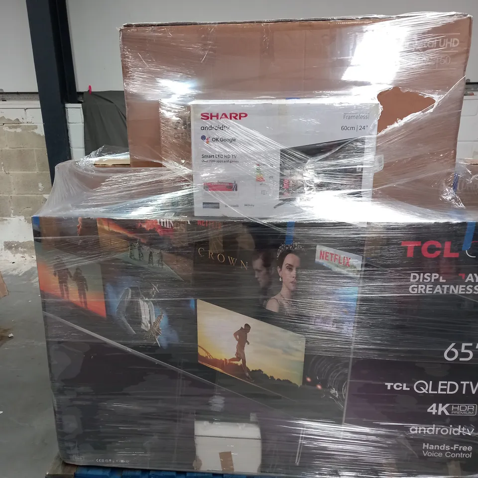 PALLET OF ASSORTED DAMAGED AND FAULTY TELEVISIONS TO INCLUDE POLAROID, SAMSUNG AND TOSHIBA - COLLECTION ONLY 