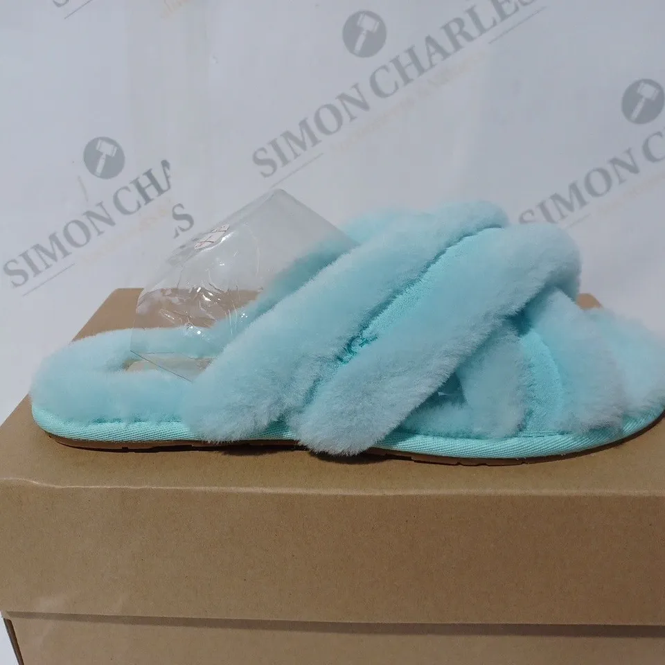 UGG SCUFFITA LIGHT BLUE SLIDERS - UK 6