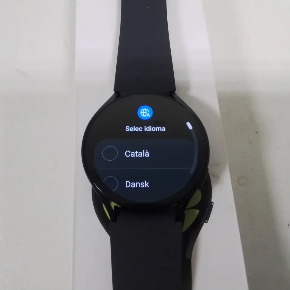 BOXED SAMSUNG GALAXY WATCH 6 44MM SM-R940 WITH 20MM STRAP