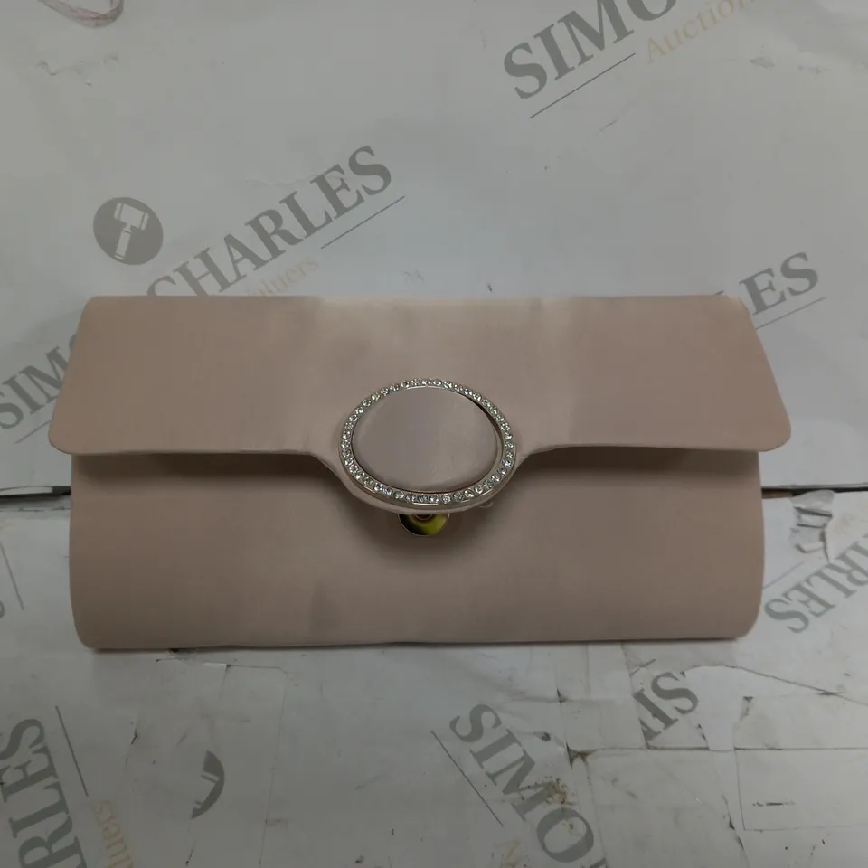 LOT OF CLOTHES APPROXIMATELY 30 TO INCLUDE SMALL BAG, COATS, DRESSES ETC