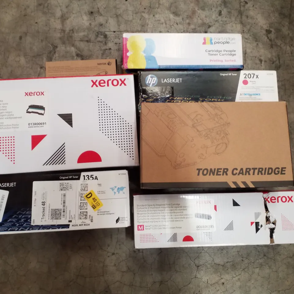 PALLET CONTAINING ASSORTED TONER CARTRIDGES 