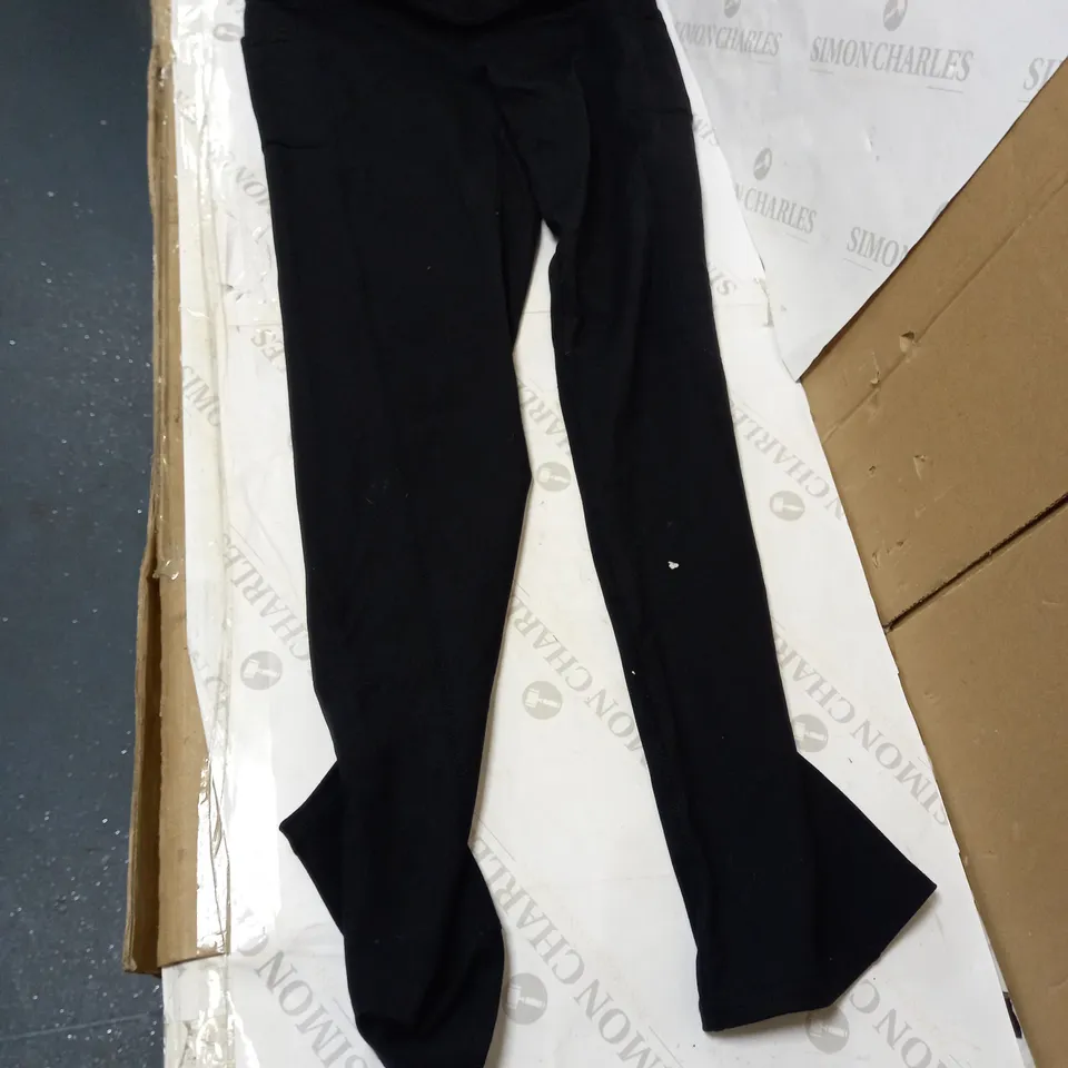 SKETCHERS ARCH FIT MONO MESH LACE-UP TRAINER UK 6 AND TRAINING PANTS/TROUSERS BLACK SIZE SMALL