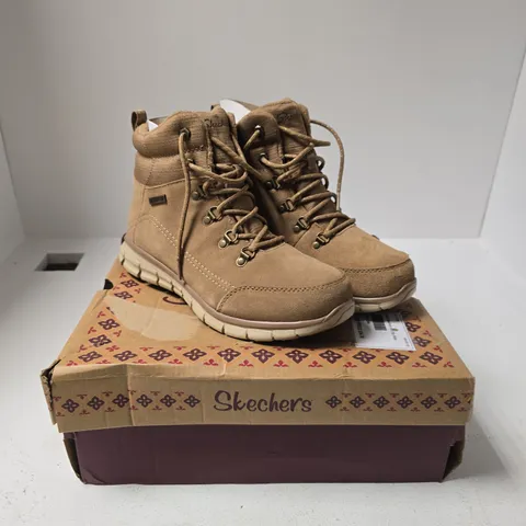 SKECHERS WOMEN'S TAN HIKING BOOTS – 6