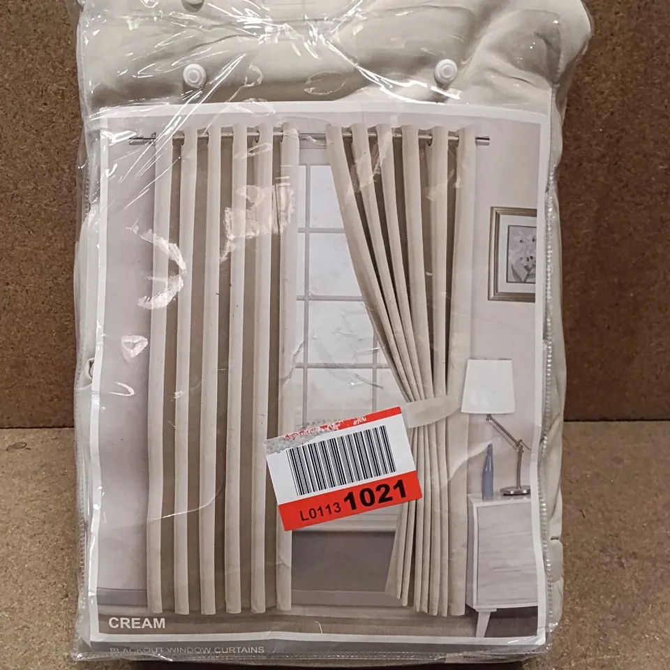 BAGGED BLACKOUT CURTAINS 66" X 72" - EYELET CREAM 