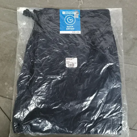 BAGGED MOUNTAIN WAREHOUSE EXPLORER WOMENS SHORT TROUSERS IN DARK BLUE - UK 10