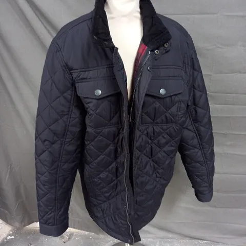 MAINE QUILTED JACKET IN NAVY SIZE L
