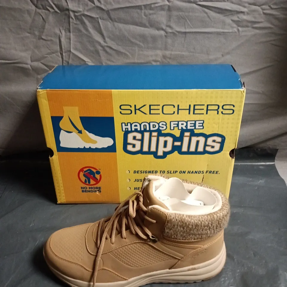 SKECHERS HANDS FREE SLIP-INS BOOTS – TAN ANKLE BOOTS - SIZE UK 8 