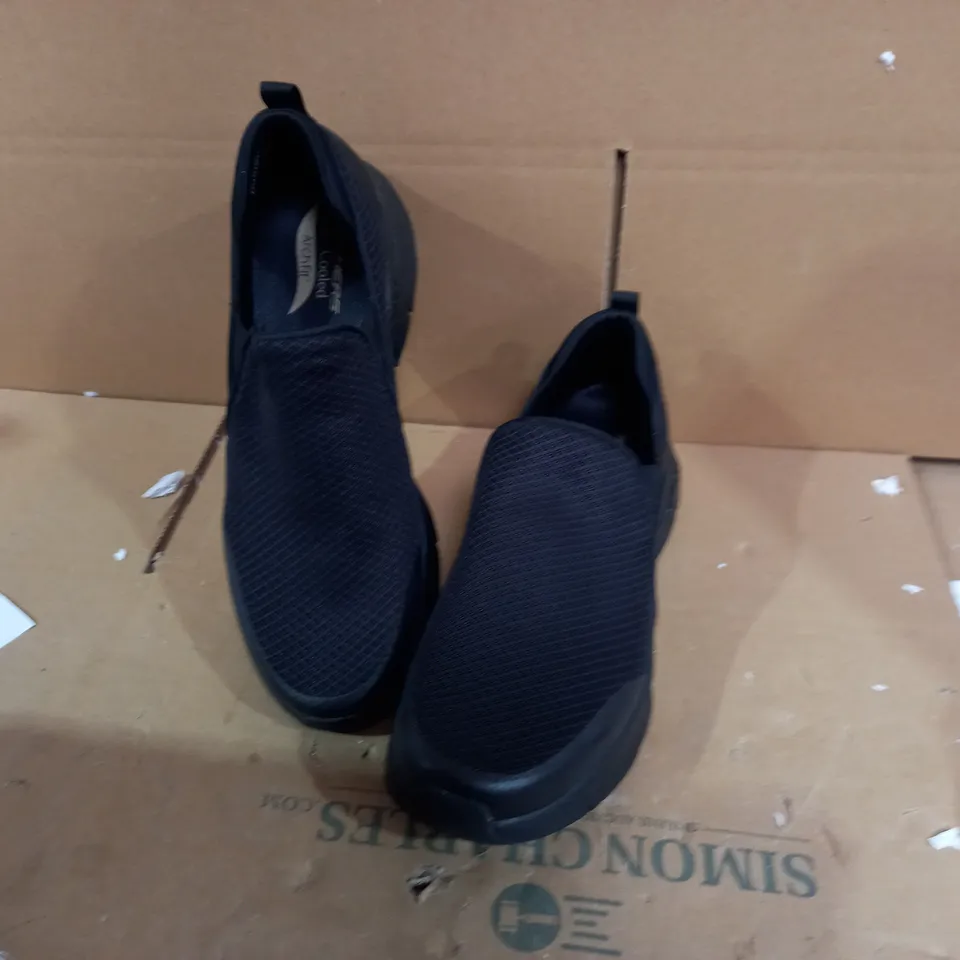 PAIR OF SKECH MEN BANLIN SHOES BLACK 