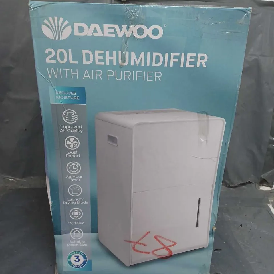 BOXED DAEWOOD 20L DEHUMIDIFIER - COLLECTION ONLY 